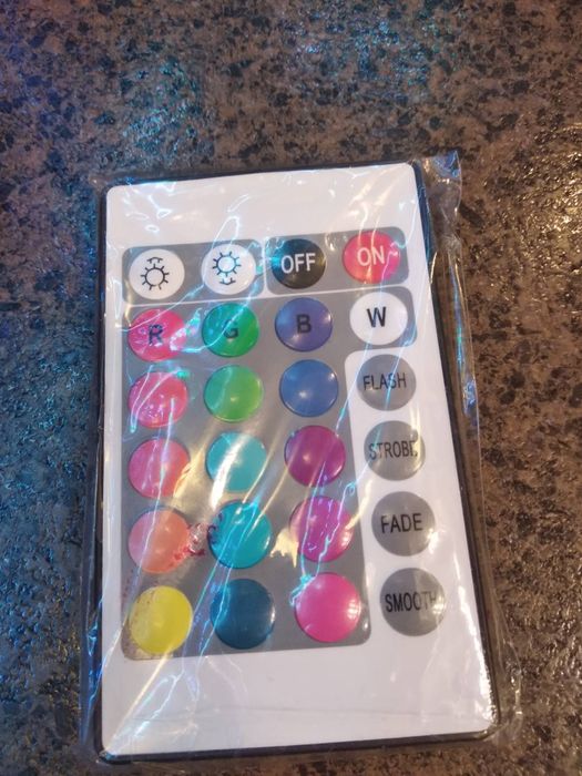 Радиоуправляемый пульт для светодиодных лент новый 24k