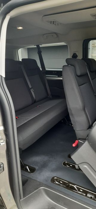 Wynajem Bus Opel Vivaro 2021 9-osobowy
