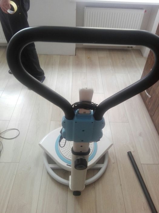 Urządzenie do masażu z pilotem