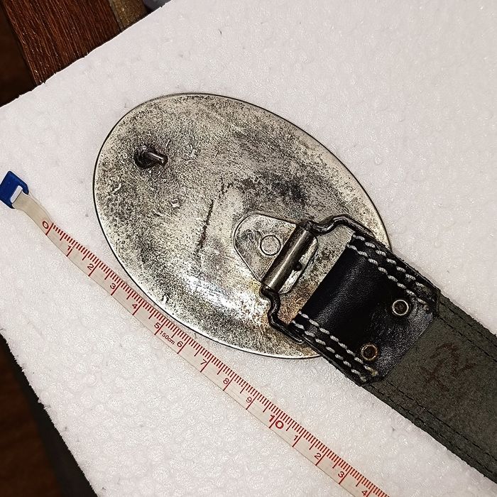 Cinto em Pele de qualidade Vintage Fivela Jesus Cristo Resina em Metal