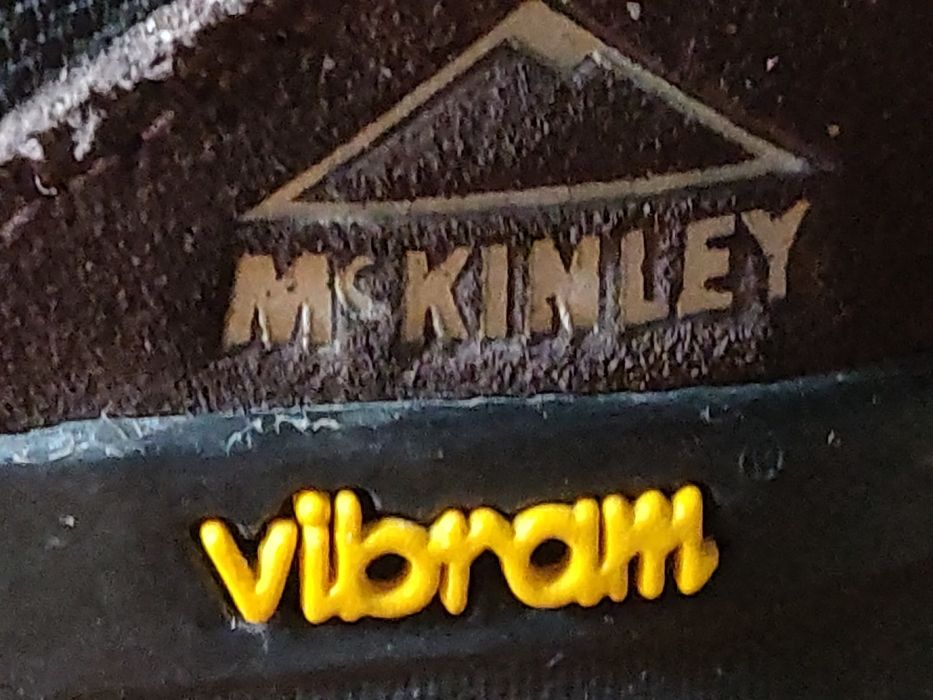 Buty zimowe trekkingowe Malinowym Aquamax vibram