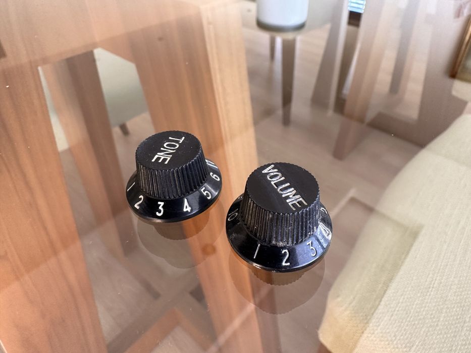 Guitar Buttons64739680601985125