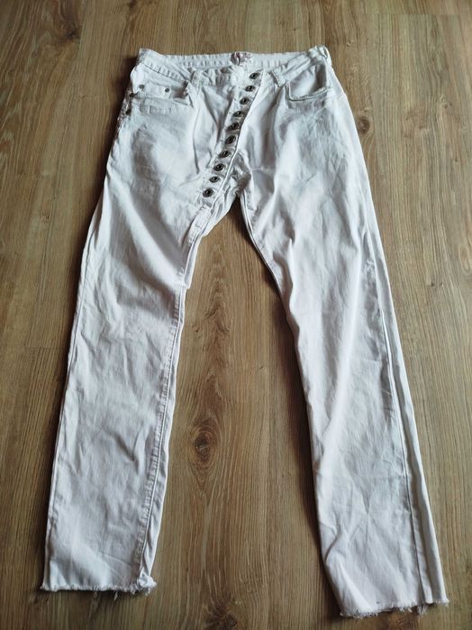 Spodnie damskie białe asymetryczne chica london