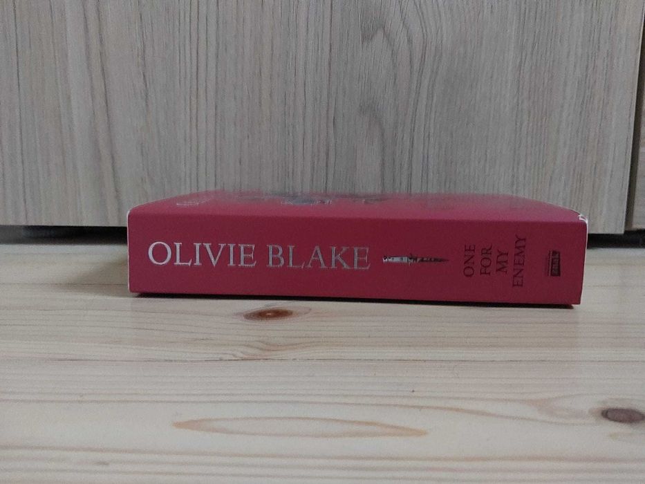 Olivie Blake, One for my enemy, powieść nastolatki hit