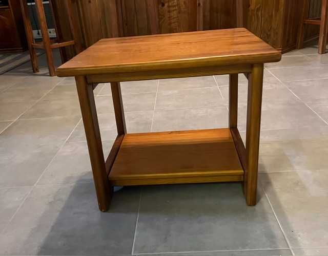 Mesa de apoio em madeira
