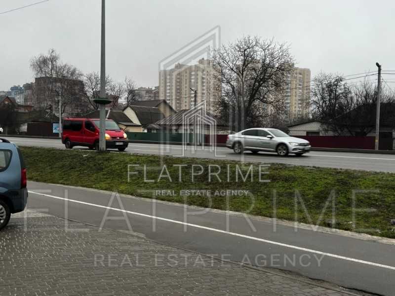 Продаж комерцiйна фасадна будiвля торгове примiщення