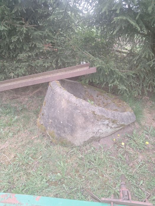 Sprzedam kręg betonowy lub zakończenie studni albo kwietnik