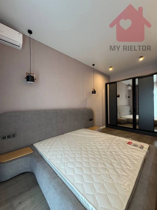 Продаж котеджу з сучасним дизайнерським ремонтом!