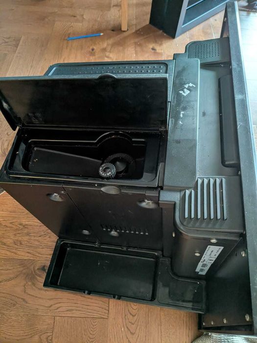 sprzedam używany ekspres do kawy do zabudowy Whirlpool iXelium ACE102