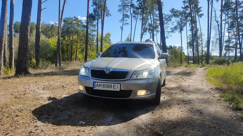 Продам недорого гарну Шкоду Октавію 2011 року. Дизель.