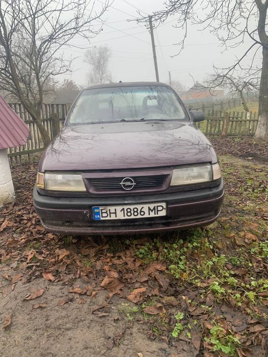 Продам опеля 1.6 бенз