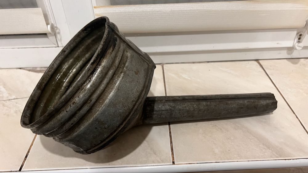 Лійка для палива з сіточкою