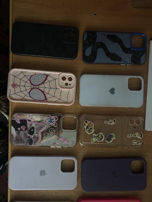 Чехоли на 12 айфон