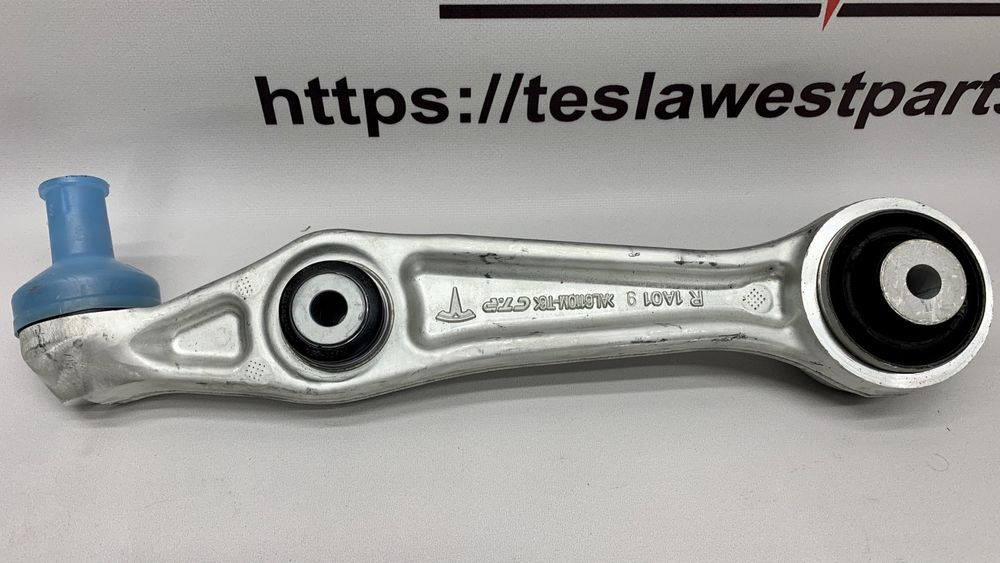 Tesla Model S  Plaid Ричаг запчасти тесла розборка