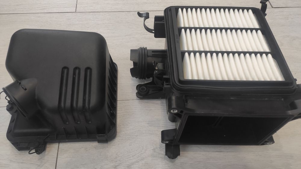 Корпус повітряного фільтра Hyundai Elantra KIA CEED 28111-2H000