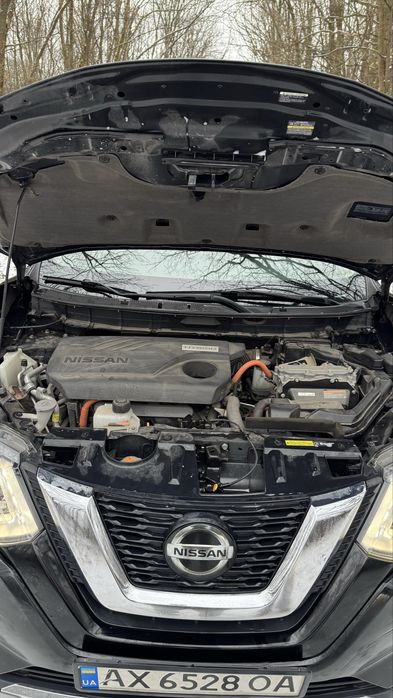 Продам Nissan Rogue SL 2018 гібрид ( який не потрібно заряджати)