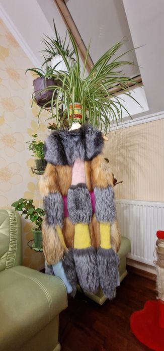 Норкова Кольорова довга жилетка