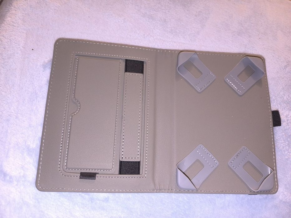 Kobo Clara Color com 2 capas incluídas