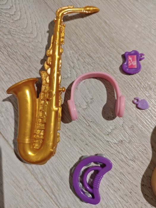Instrumenty muzyczne dla Barbie lub Kena
