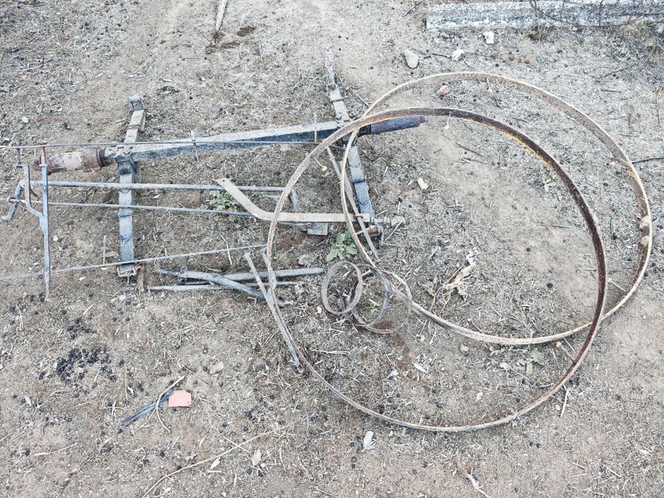Estrutura antiga de carroça