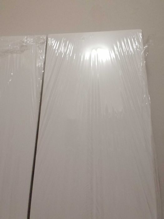 4 Prateleiras grandes brancas suspensas