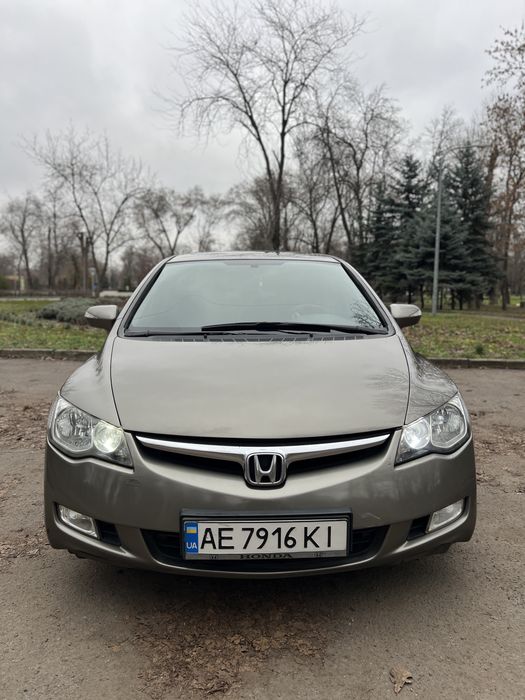 Honda civic 8 механіка 1.8 бензин, повна комплектація
