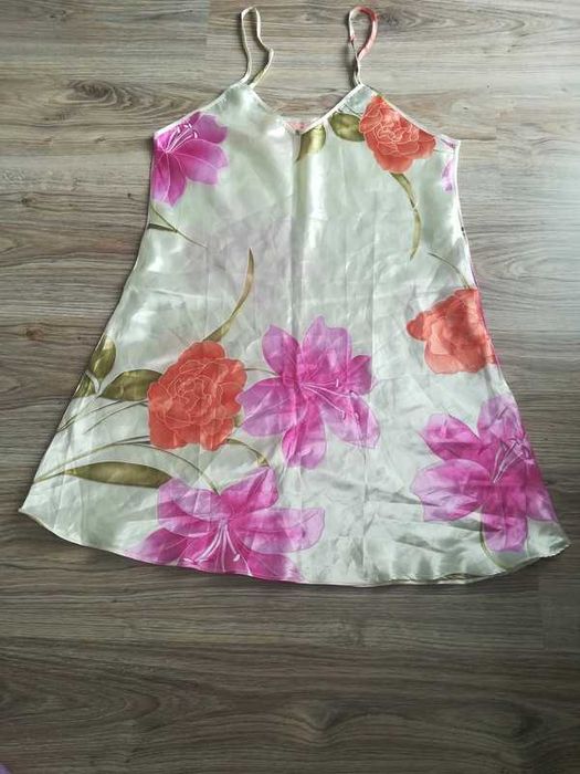 Satynowa Koszulka nocna kremowa w kwiaty