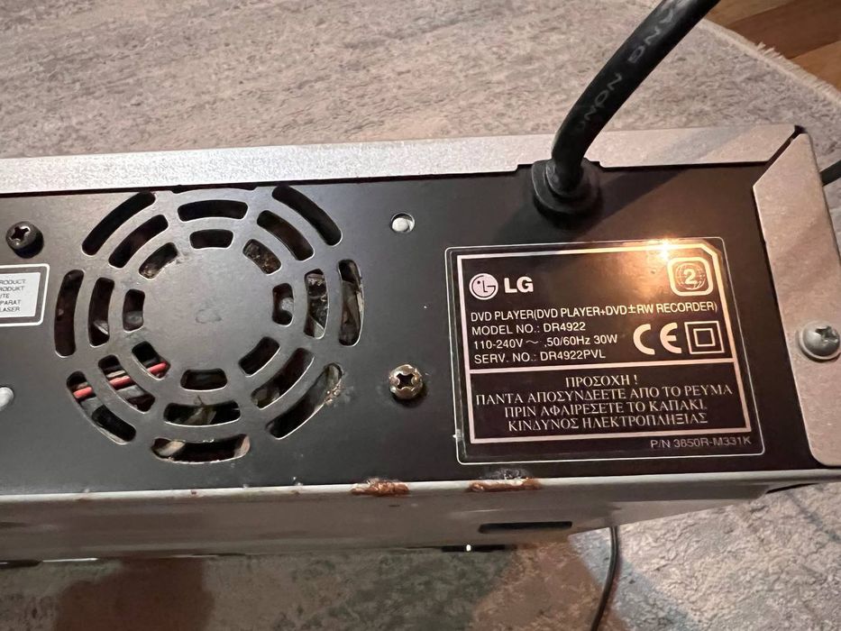 Продам DVD плеер LG