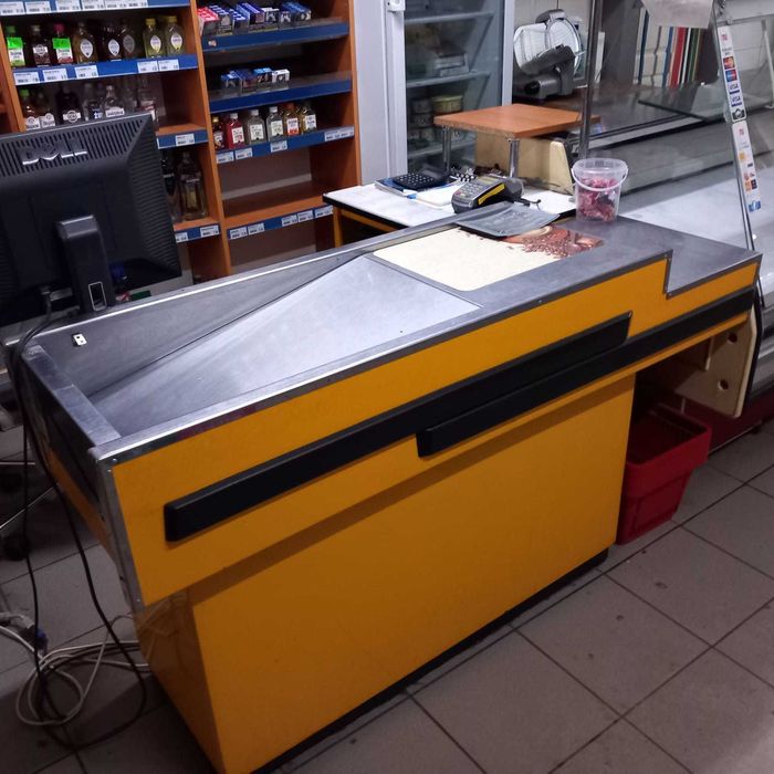 Lada sklepowa, kasa.