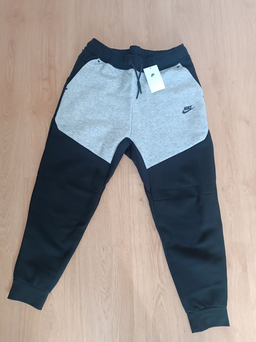 Nike Tech Fleece