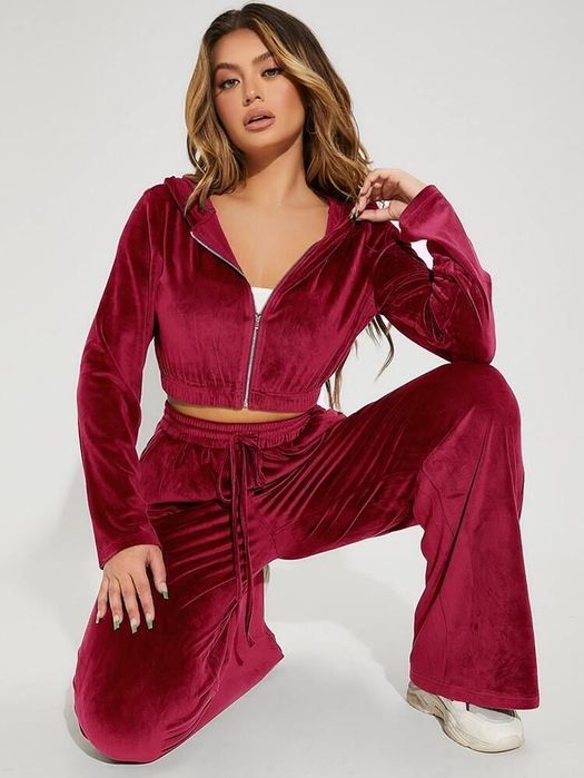 Тепленький велюровий костюм колір бордо