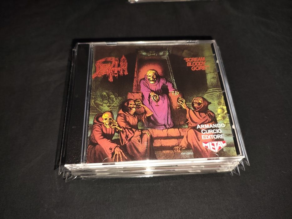 CDs de Metal novos a 8€