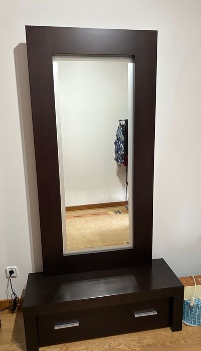 Móvel de 1 gaveta e espelho