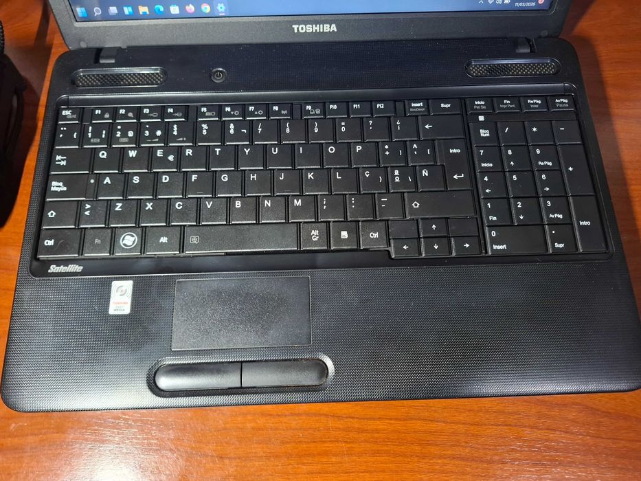Toshiba Satellite - Windows 11 Pro - Rápido com SSD - Ideal p/ Estudo/Trabalho