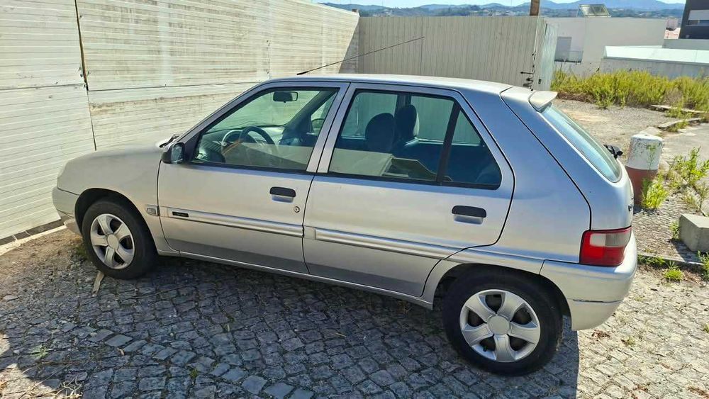 Citroen Saxo 1.5D 2001 (leia todo o anúncio)