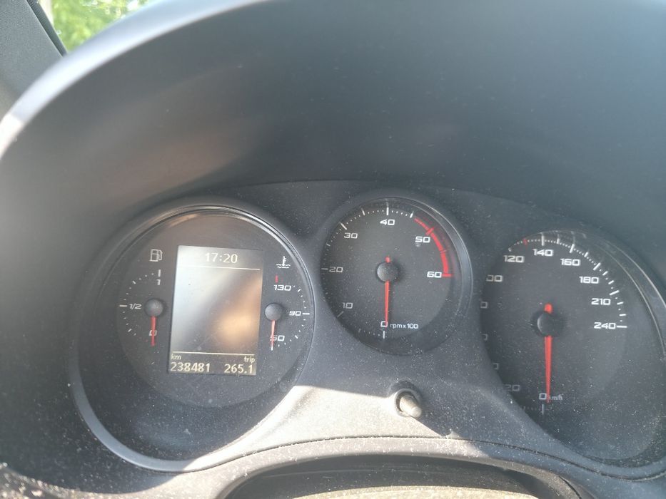 SEAT Leon 1.6 TDI (1P) – Full Extras