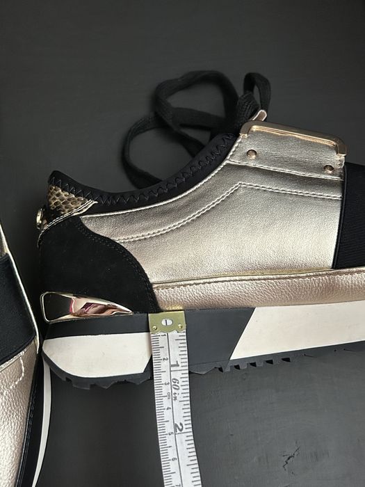 Buty River Island