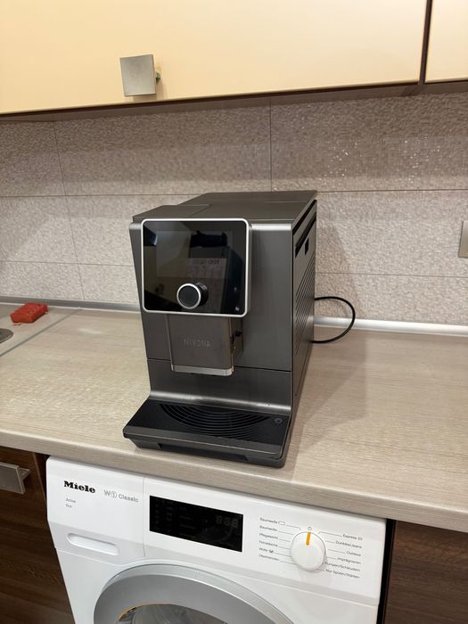 кавоварка NIVONA CafeRomatica NICR 970
пробіг 8000+молочник