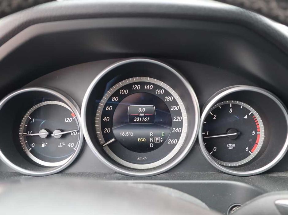 Mercedes-Benz E 200 катафалк