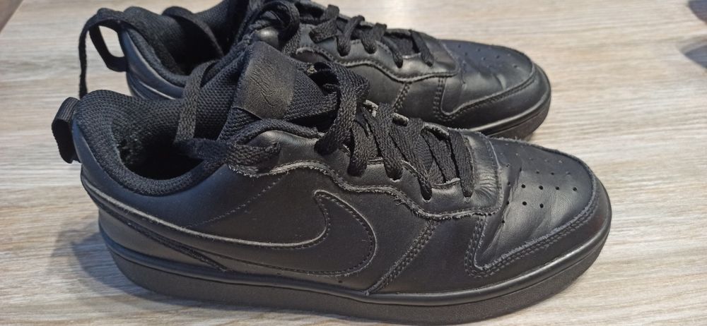 Nike Court Borough Low 2