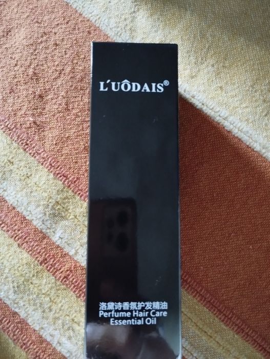 Óleos hidratante e perfumado pra cabelos