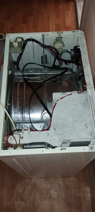 Пральна машинка indesit ws84tx, не робоча