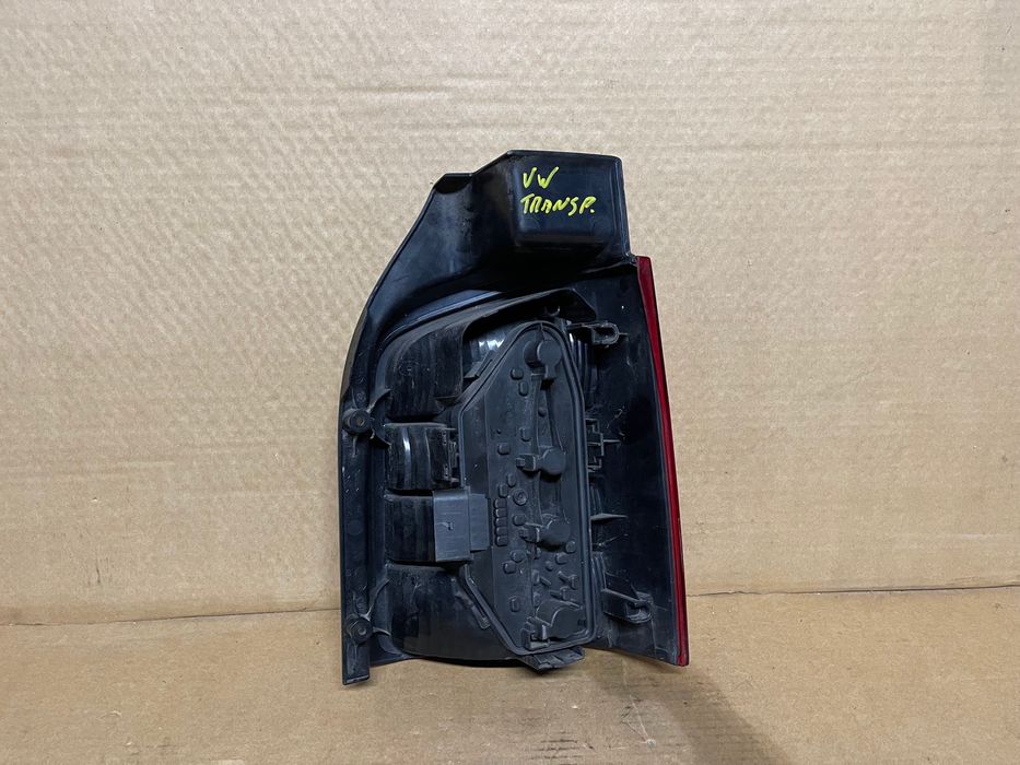 FAROLIM TRAS ESQUERDO VW TRANPORTER T5