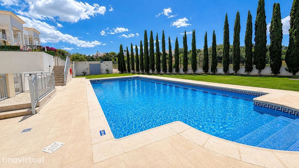 Moradia T2+2 com piscina em condomínio privado | Albufeira | 204 m²