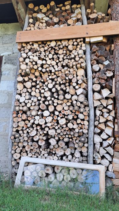 Drewno opałowe wysuszone sosnowe i liściaste