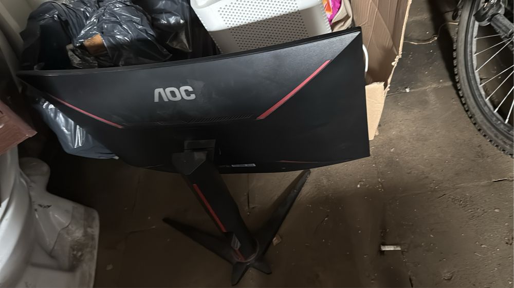 Monitor uzywany w bardzo dobrym stanie