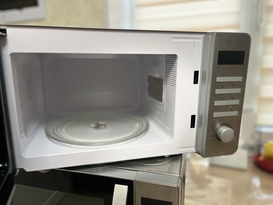 Мікрохвильовка Sharp