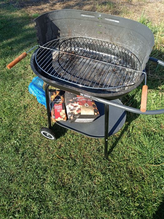 Grill ogrodowy owalny ... węgiel gratis cena sklepowa 180zł