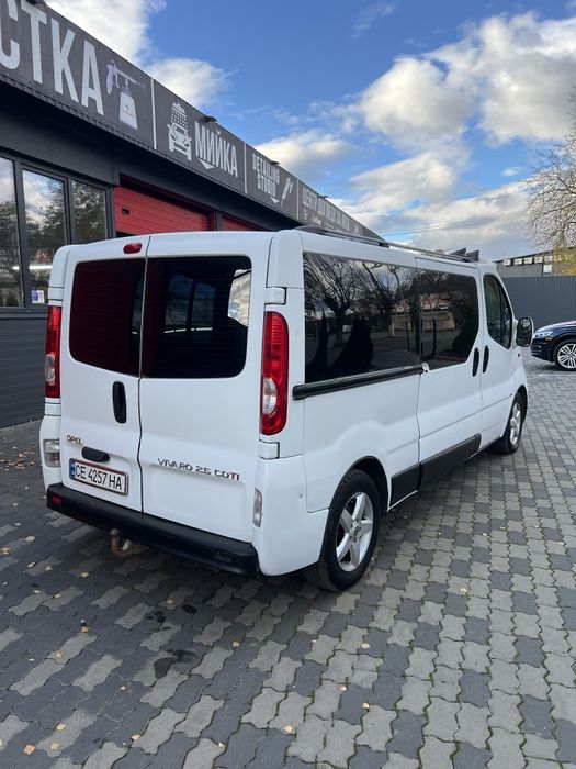 Opel Vivaro 2.5 long