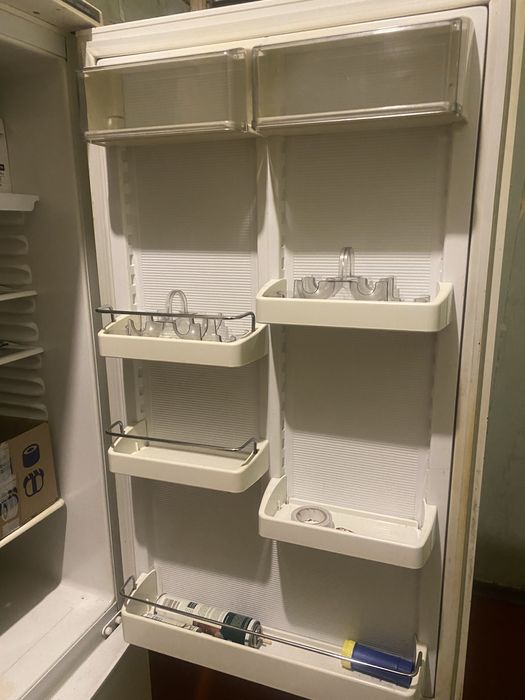 Холодильник двухкамерный